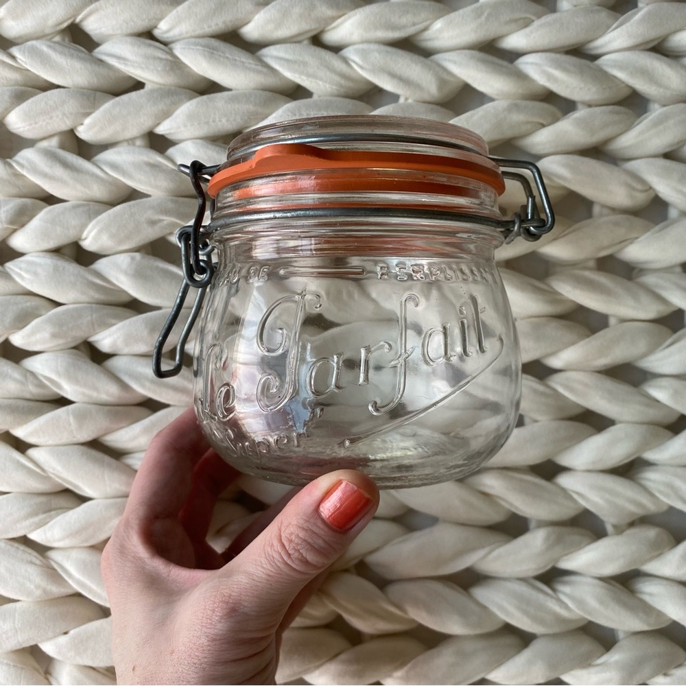 Glass jar